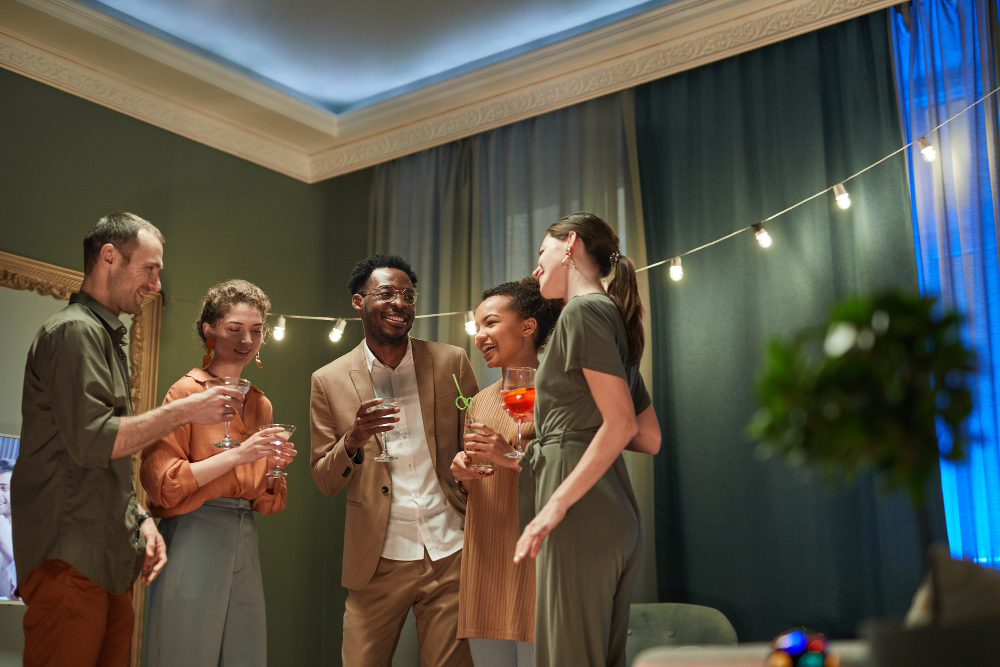 Tips for Throwing a Memorable Housewarming Party in Your New Apartment