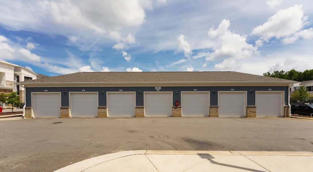 Oasis at Heritage Garages